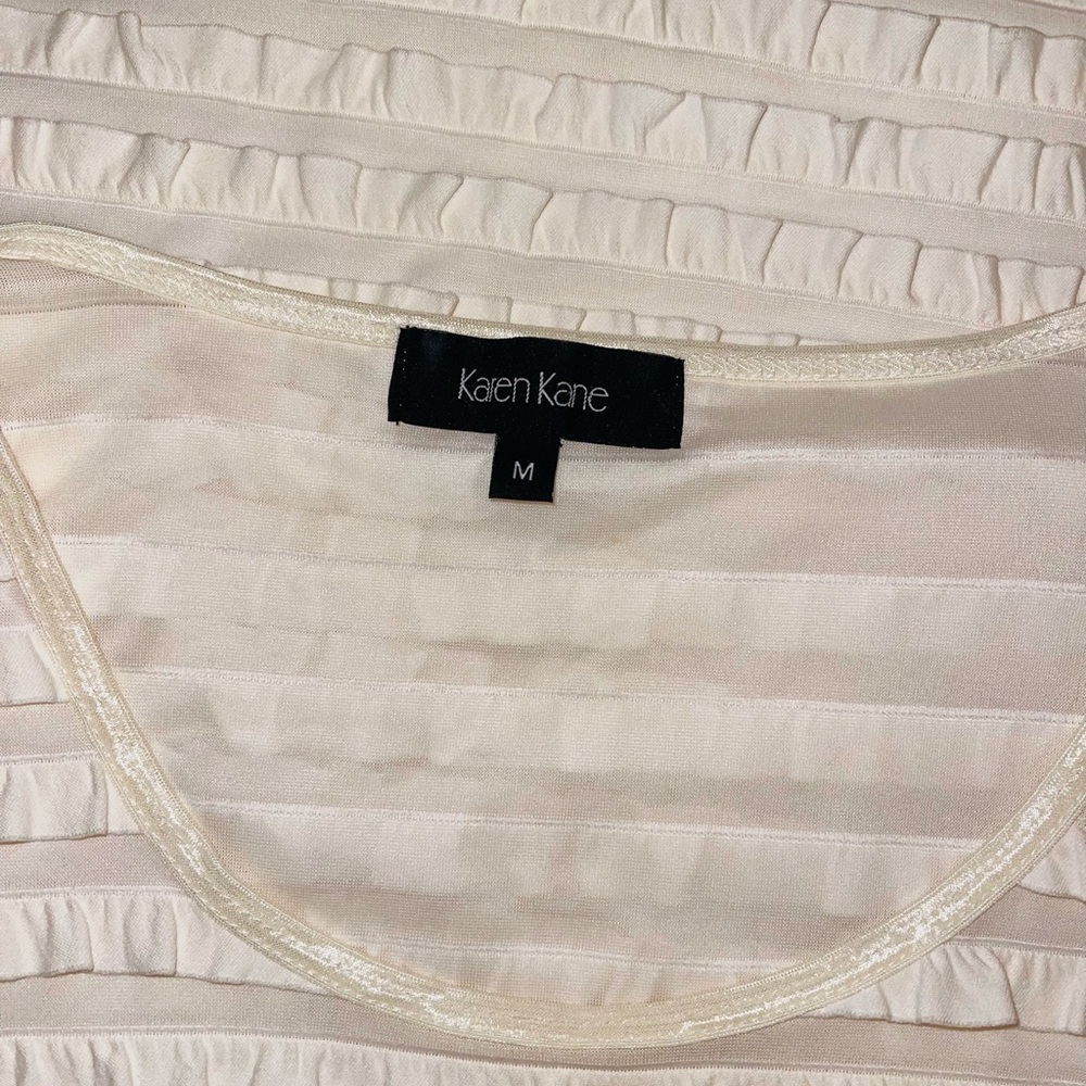 Karen Kane Ivory Ruffle Short Sleeve Blouse Size M - Picture 4 of 4